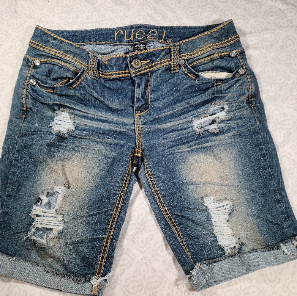 Rue21-Bermudas